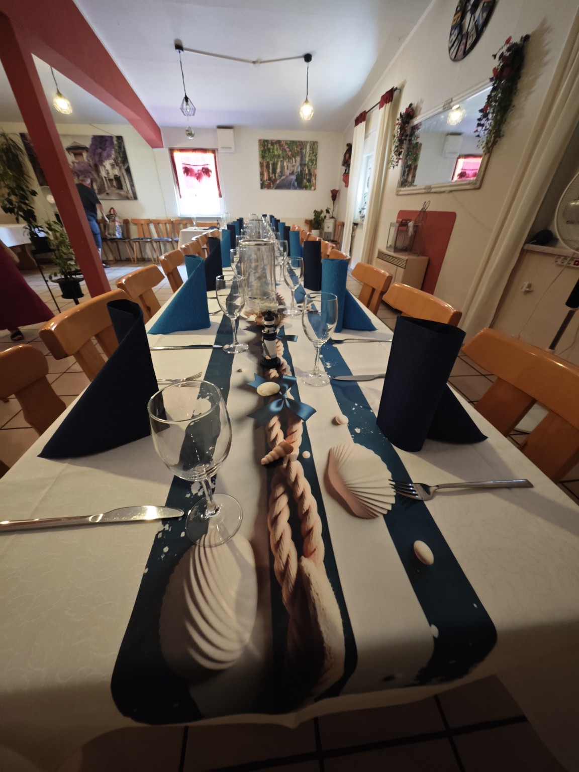 Maritim dekorierte Festtafel im Hasenheim